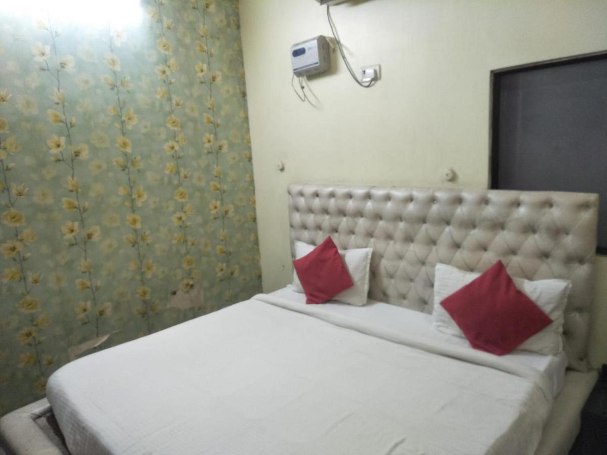 Hotel Shiv Mahima Inn By Wb Inn อัลลอฮาบาด ภายนอก รูปภาพ